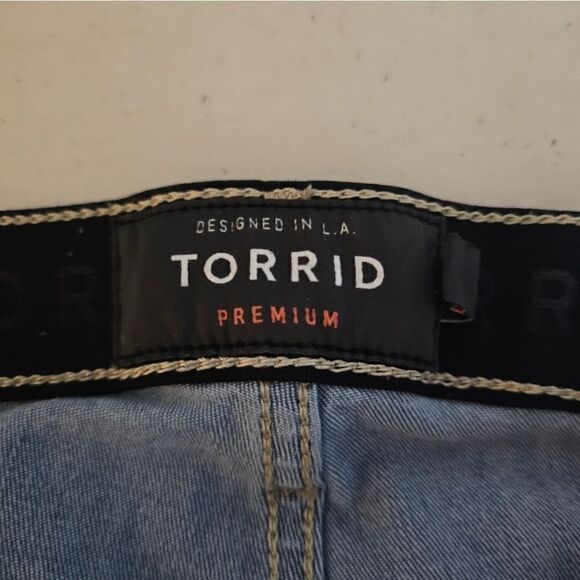 Torrid jeans stretch woman's 14S pre-owned - Picture 4 of 7